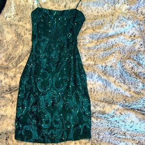 Windsor dress size small never worn with tags still on.